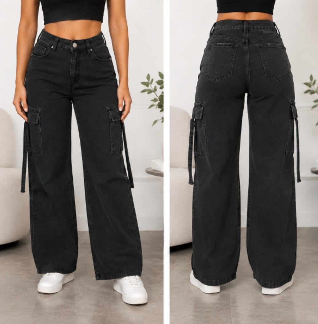 Jeans cargo negro tiro alto con bolsillos laterales, moda mujer